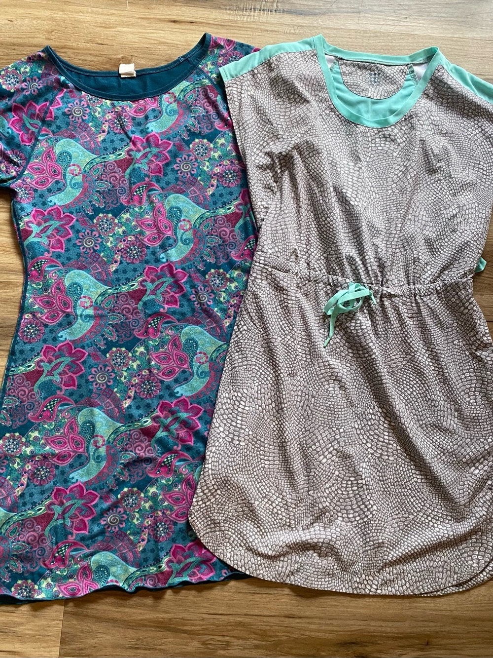 Title Nine Lot of 2 Small Dresses- Paisley Tee & Mint-Trim Drawstring Dress EUC